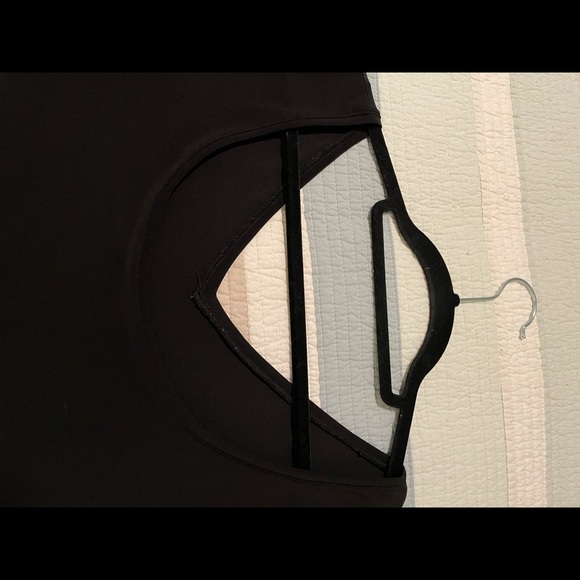 Black Sympli Tunic Size 10 V-neck Made in Canada 🇨🇦 - Picture 2 of 6